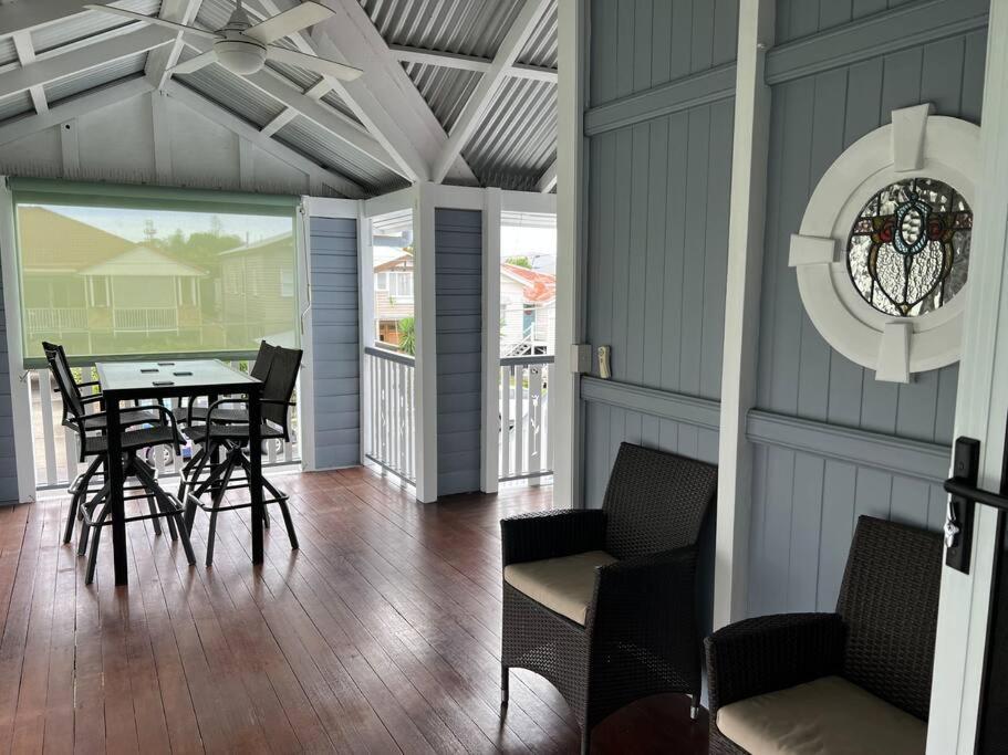 Entire Upper Floor 1 Bedroom Brisbane Eksteriør bilde